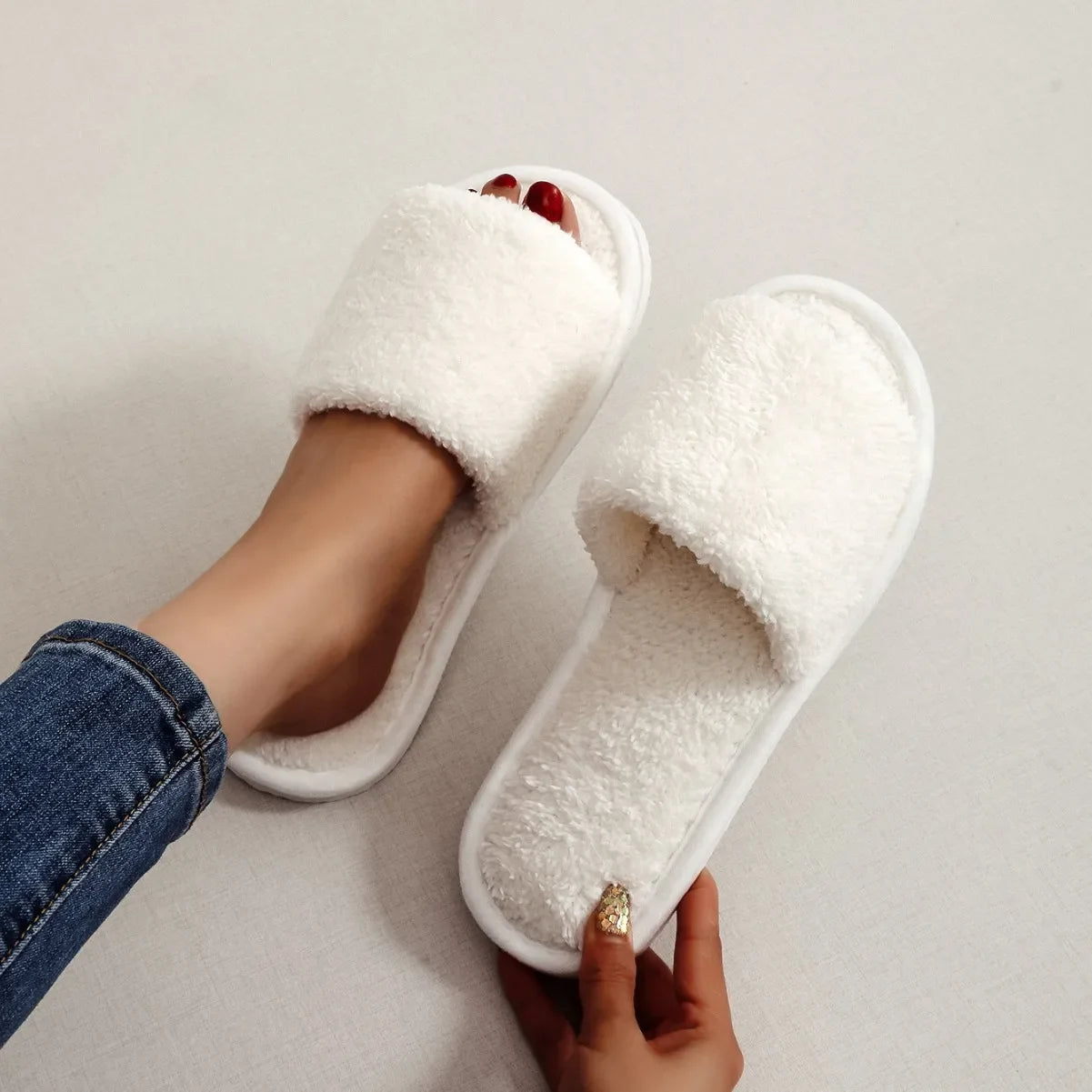2025 House Slippers Women Four Seasons New Open Toe Fur Warm Plush Comfortable Lightweight Flat Home Shoes comfortable slippers