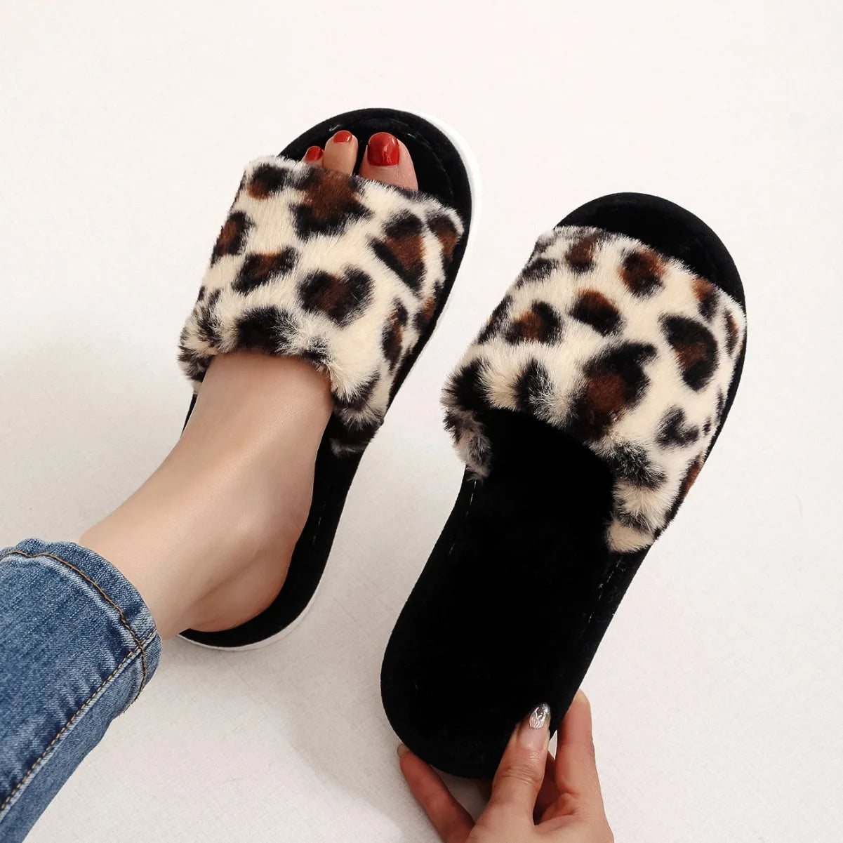 2025 House Slippers Women Four Seasons New Open Toe Fur Warm Plush Comfortable Lightweight Flat Home Shoes comfortable slippers